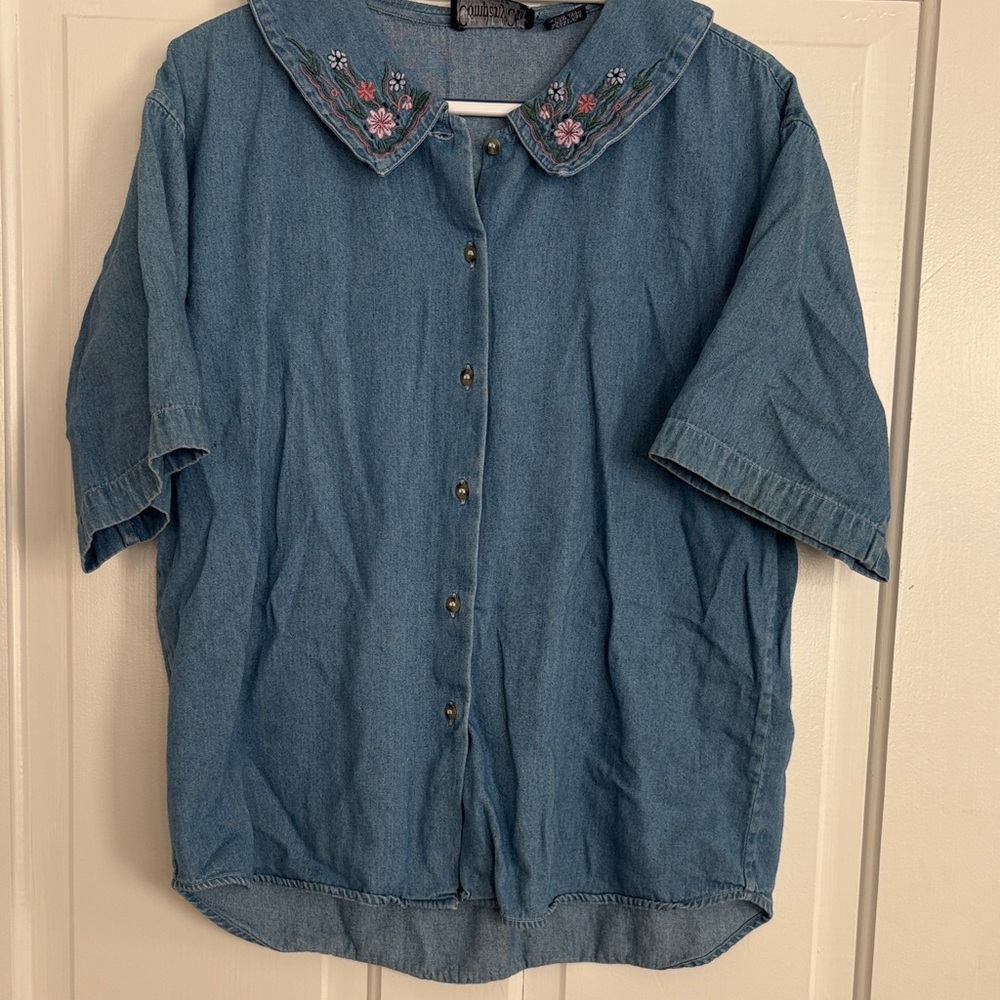 1990s Company One‎ Embroidered Denim Button-Up Shirt Size M